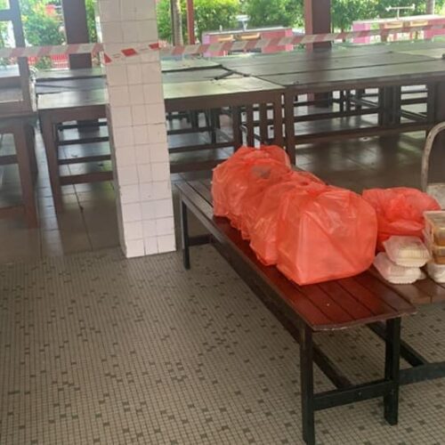 Kuih 2 Jenis Atau Air Mineral