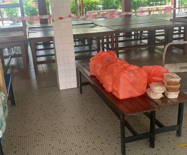Kuih 2 Jenis Atau Air Mineral